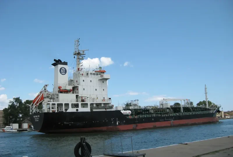 GOLDEN BELLE HANA Tanker IMO 9310214 photo 6