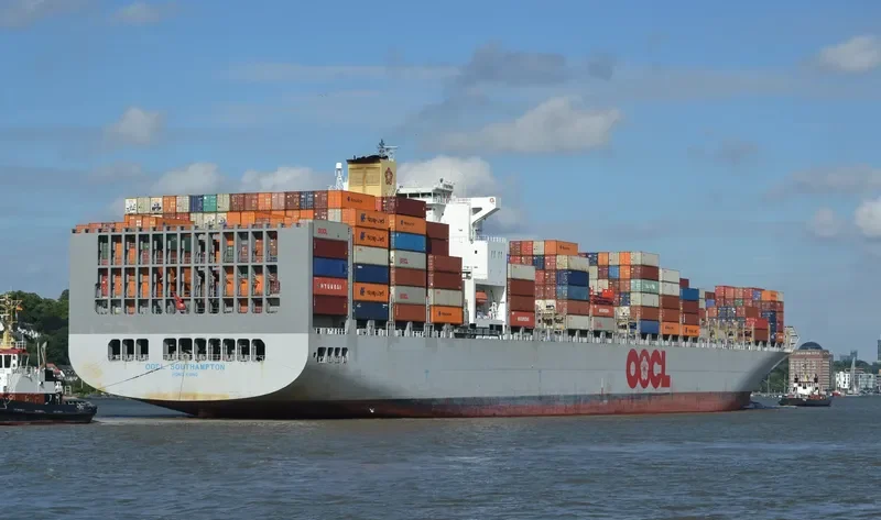OOCL SOUTHAMPTON Container Ship IMO 9310240 photo 5