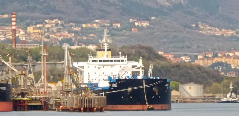 PETROLIMEX 18 Tanker IMO 9310252 photo 8
