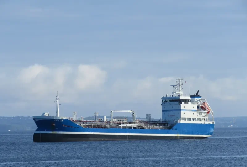 LEXUS Tanker IMO 9310317 photo 2