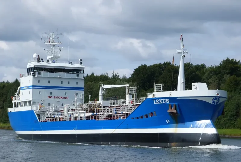 LEXUS Tanker IMO 9310317 photo 4