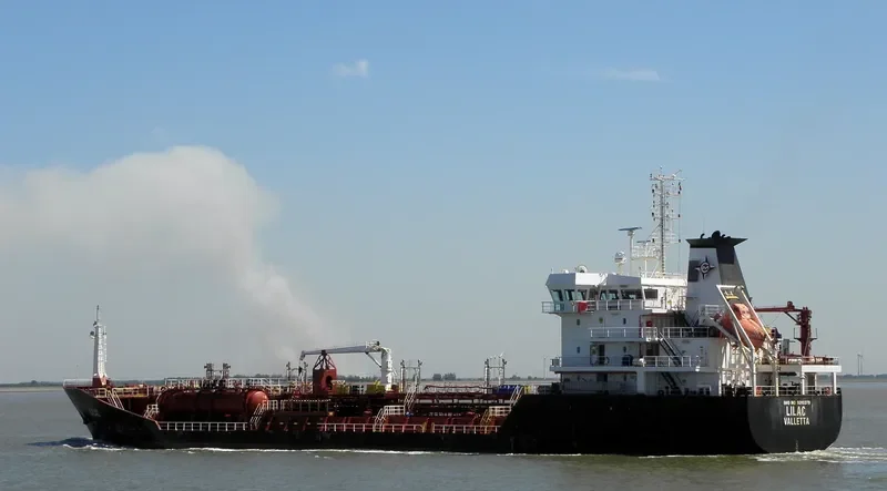 IHEM Tanker IMO 9310379 photo 2