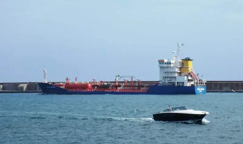 SANTA PAWLINA Tanker IMO 9310393 photo 2