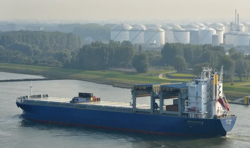 STAR JAVA Container Ship IMO 9310513 photo 9