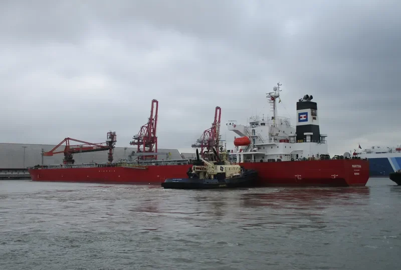 SANMAR SWARA Tanker IMO 9310848 photo 10