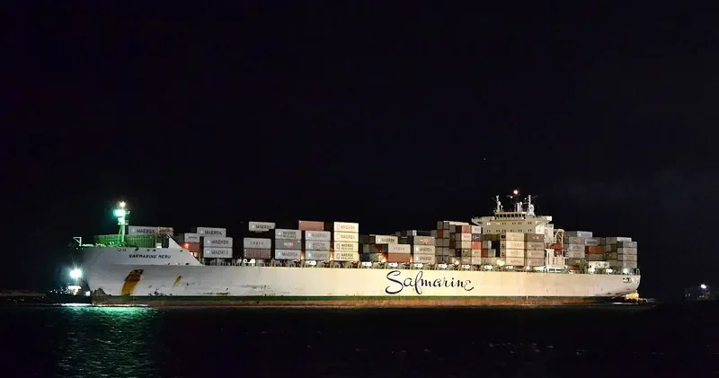 SAFMARINE MERU Container Ship IMO 9311696 photo 2