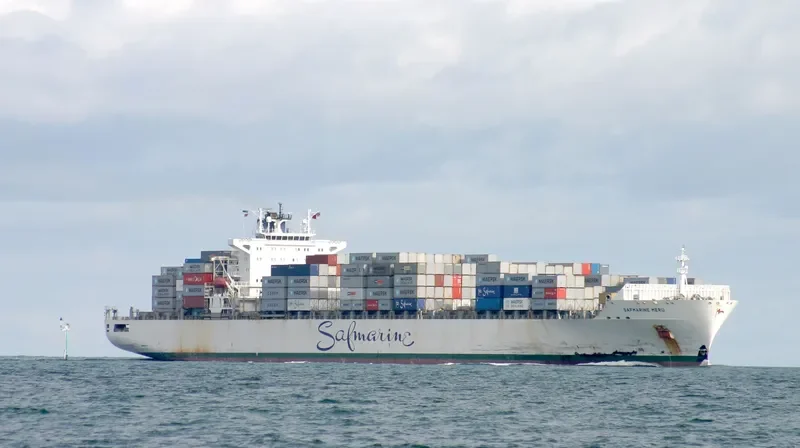 SAFMARINE MERU Container Ship IMO 9311696 photo 6