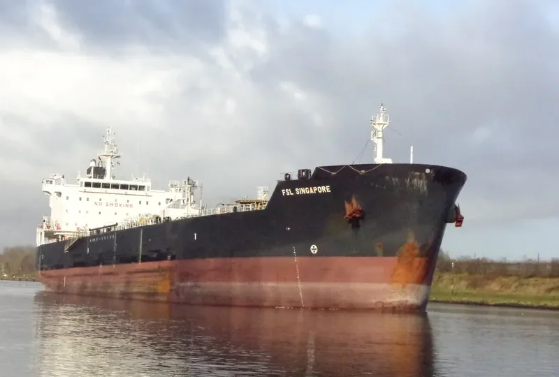FSL SINGAPORE Tanker IMO 9311725 photo 6