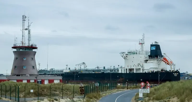 FSL SINGAPORE Tanker IMO 9311725 photo 7