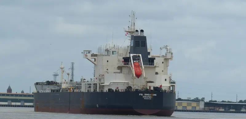 FSL SINGAPORE Tanker IMO 9311725 photo 8