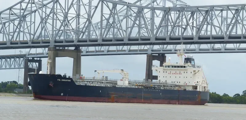 FSL SINGAPORE Tanker IMO 9311725 photo 10