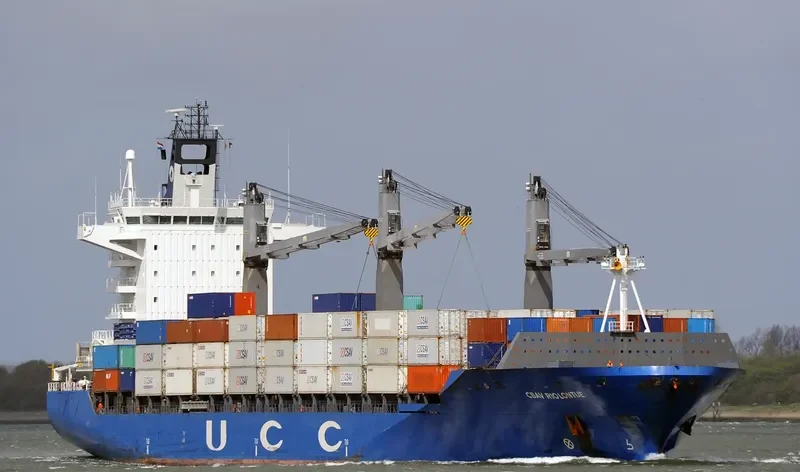 HSL PARATY Container Ship IMO 9311830 photo 3