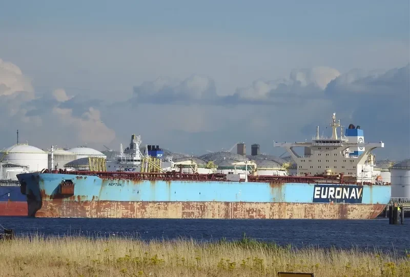 NEPTUN Tanker IMO 9312511 photo 2