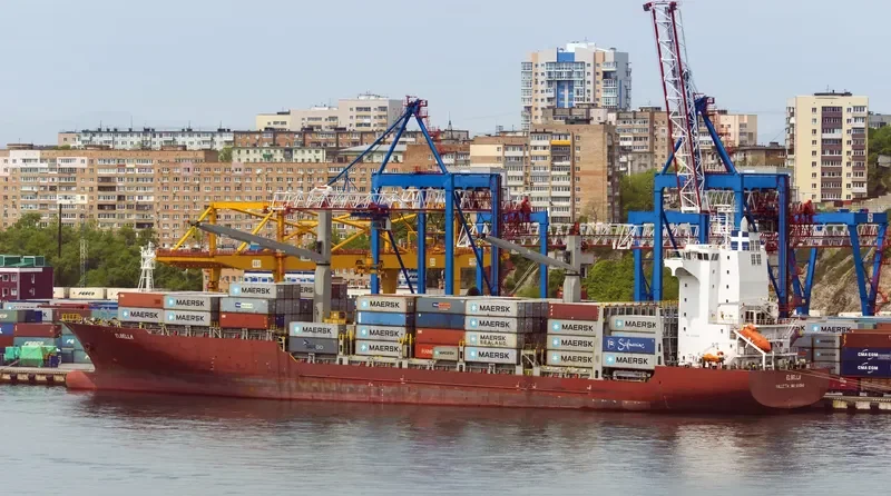 ELBELLA Container Ship IMO 9312640