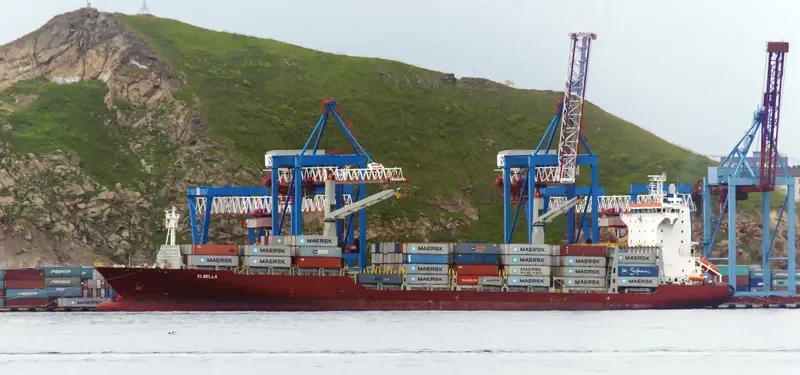 ELBELLA Container Ship IMO 9312640 photo 2