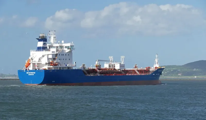 BRO DISTRIBUTOR Tanker IMO 9313113 photo 7