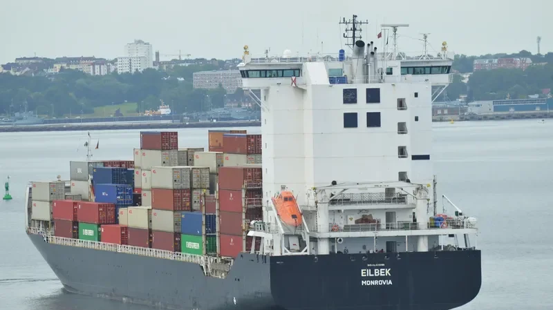 BALTIC TERN Container Ship IMO 9313199 photo 4