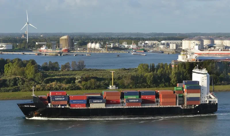 BALTIC FULMAR Container Ship IMO 9313204 photo 10