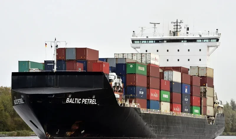 BALTIC PETREL Container Ship IMO 9313216 photo 8