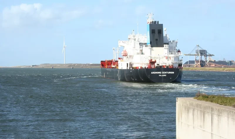 ASHABI Tanker IMO 9313448 photo 9