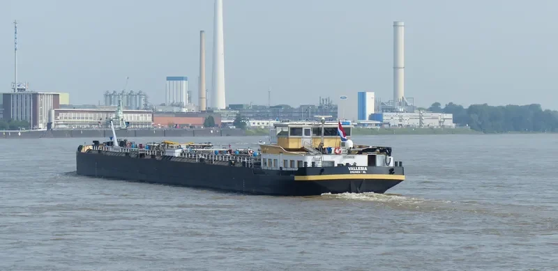 VOYAGE Tanker IMO 9313591 photo 10