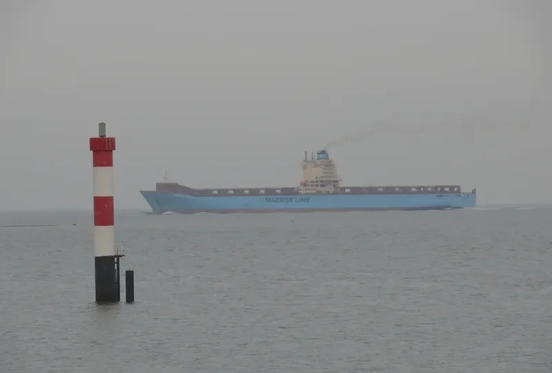 MAERSK BENTONVILLE Container Ship IMO 9313929 photo 4