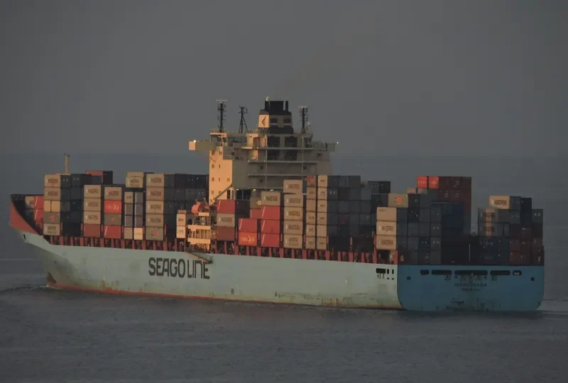 SEAGO PIRAEUS Container Ship IMO 9313955 photo 9