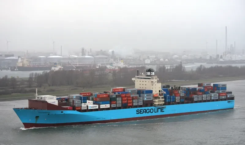 SEAGO BREMERHAVEN Container Ship IMO 9313967 photo 2