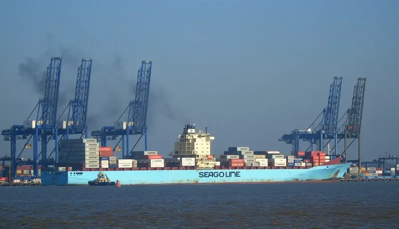 SEAGO BREMERHAVEN Container Ship IMO 9313967 photo 8