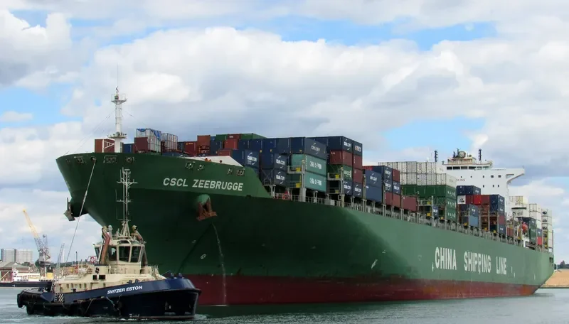 CSCL ZEEBRUGGE Container Ship IMO 9314234 photo 8