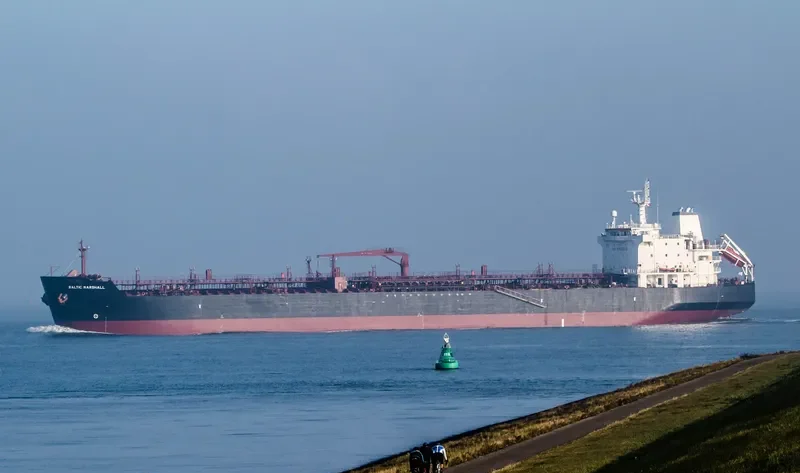 ADVANTAGE PRETTY Tanker IMO 9314832 photo 9