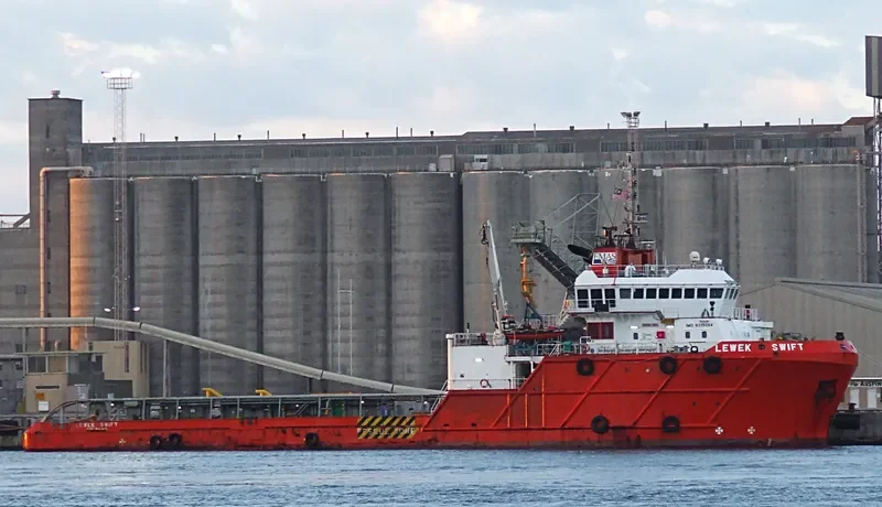 LEWEK SWIFT Offshore Vessel IMO 9315094 photo 3