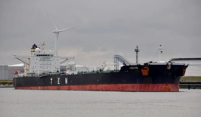 ARCTIC Tanker IMO 9315173 photo 2