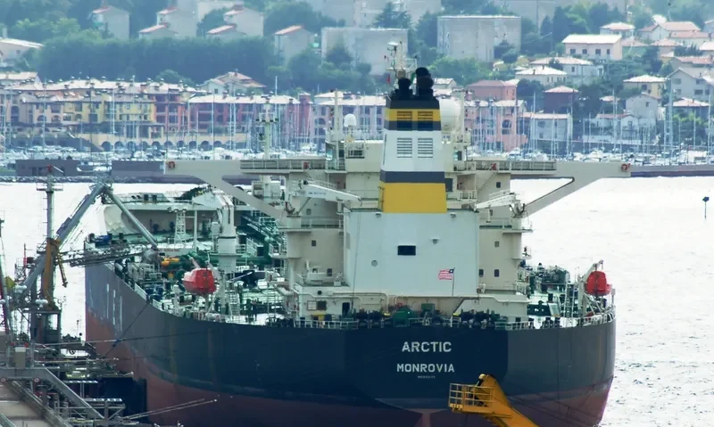 ARCTIC Tanker IMO 9315173 photo 5