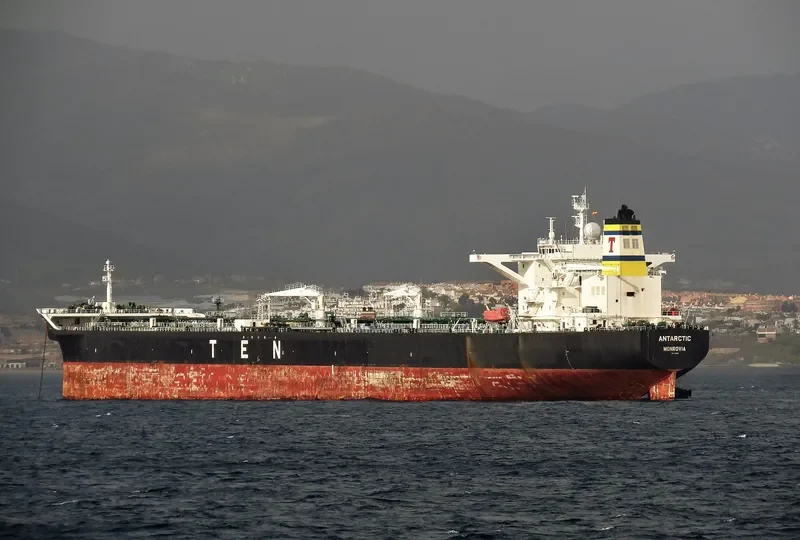ANTARCTIC Tanker IMO 9315185 photo 6