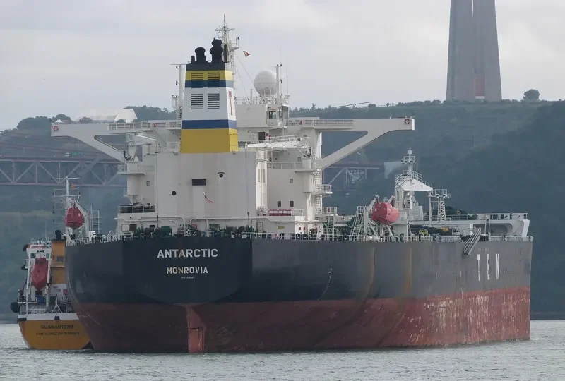 ANTARCTIC Tanker IMO 9315185 photo 9