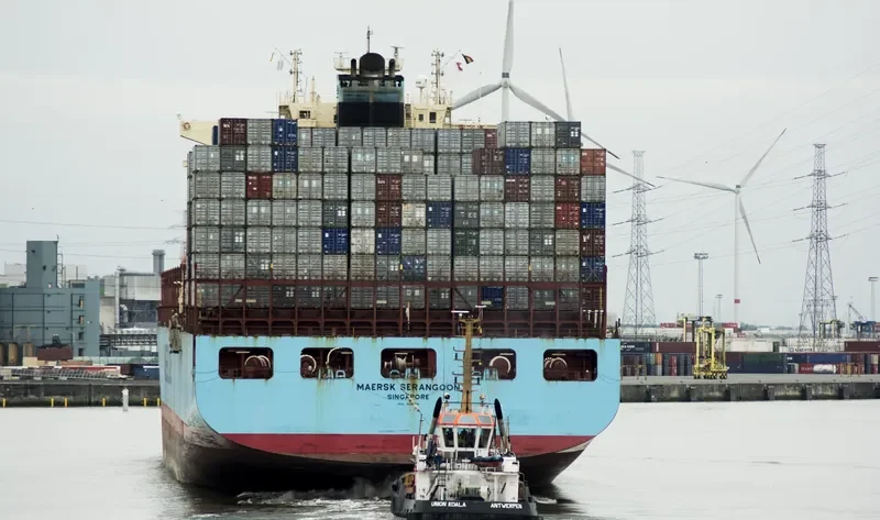 MAERSK SERANGOON Container Ship IMO 9315214 photo 2