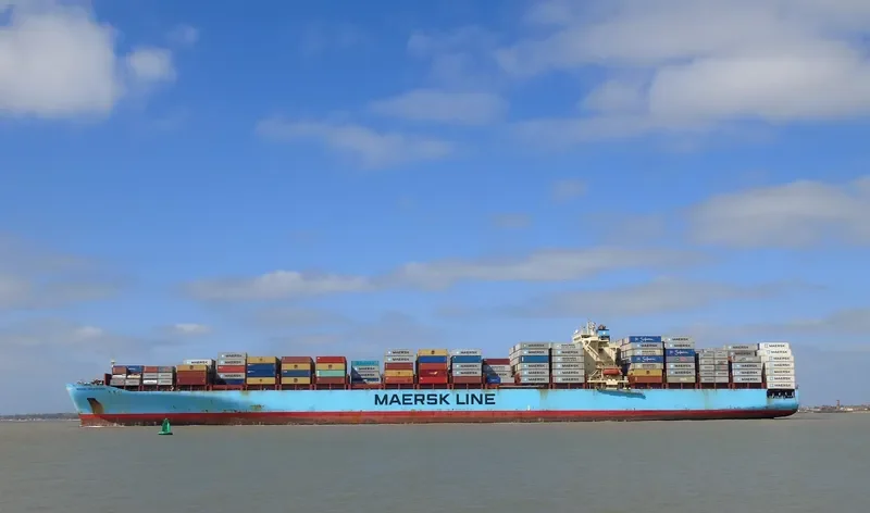 MAERSK SERANGOON Container Ship IMO 9315214 photo 5