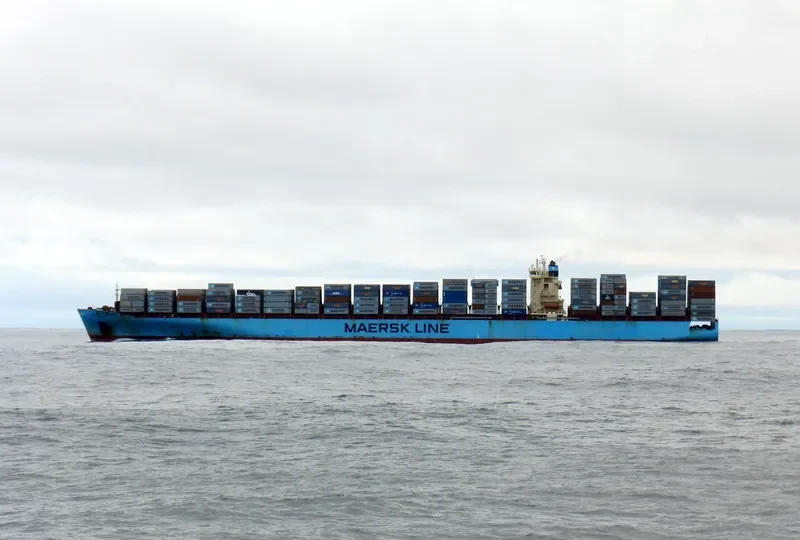 MAERSK SEMBAWANG Container Ship IMO 9315226 photo 4