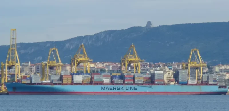 MAERSK SEMAKAU Container Ship IMO 9315252 photo 6