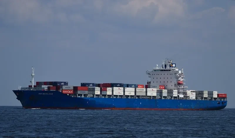 DONG CHENG BI HAI Container Ship IMO 9315343 photo 9