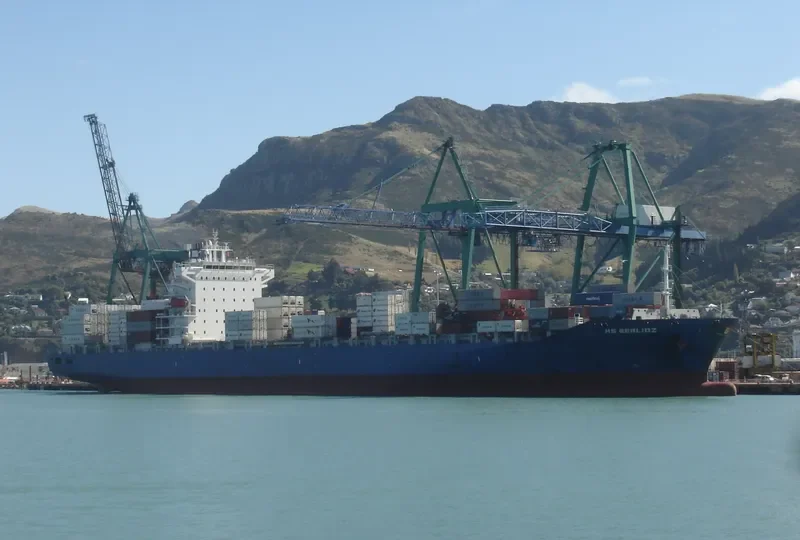 DONG CHENG BI HAI Container Ship IMO 9315343 photo 10