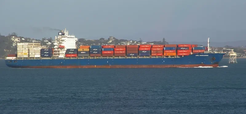 DONG CHENG HAO HAI Container Ship IMO 9315355 photo 7