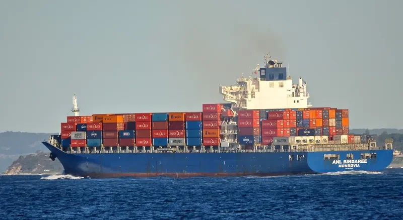 DONG CHENG HAO HAI Container Ship IMO 9315355 photo 9