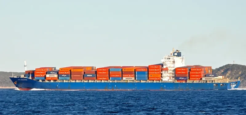 DONG CHENG HAO HAI Container Ship IMO 9315355 photo 10