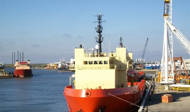 C LEGACY Offshore Vessel IMO 9315496 photo 2