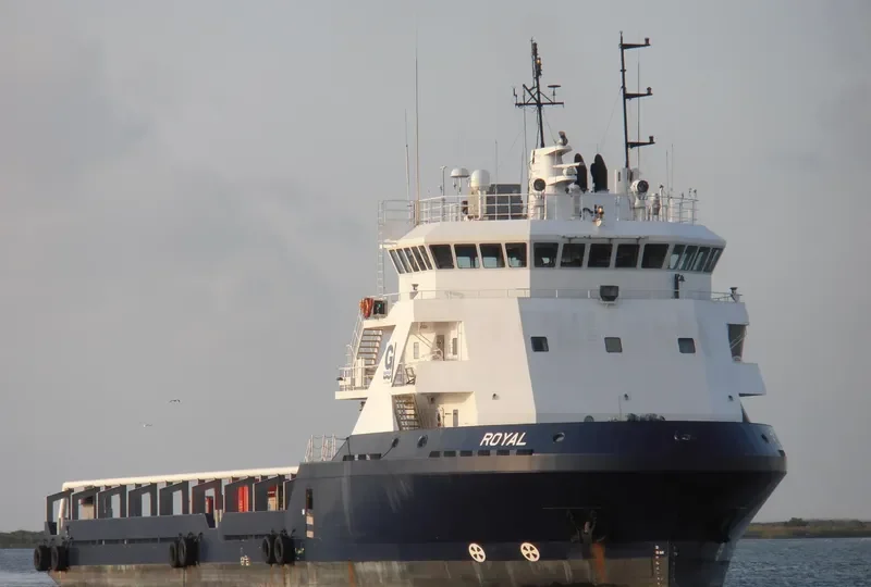 ROYAL Offshore Vessel IMO 9315525 photo 2