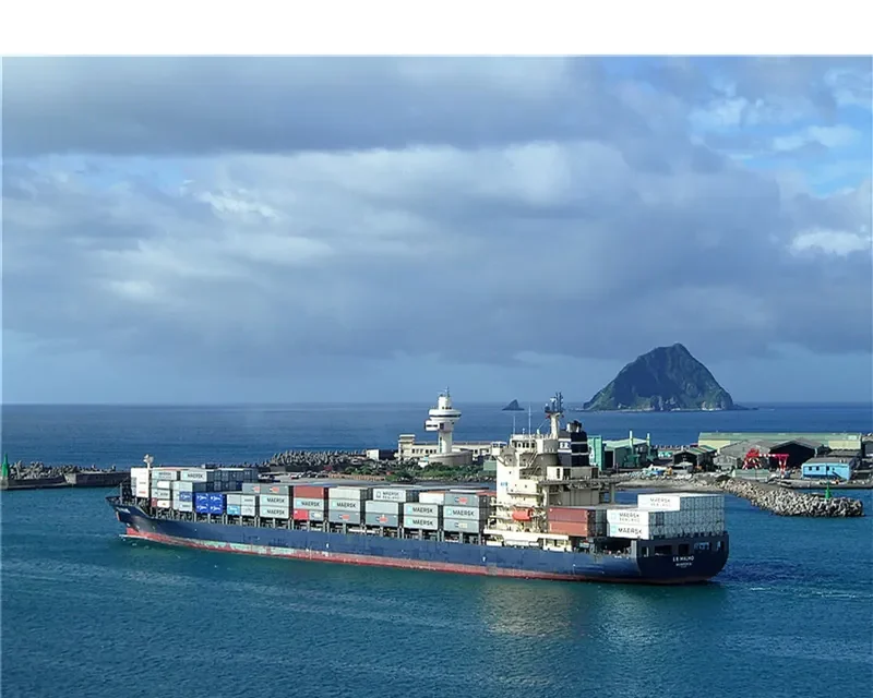 KMTC TIANJIN Container Ship IMO 9315848 photo 8
