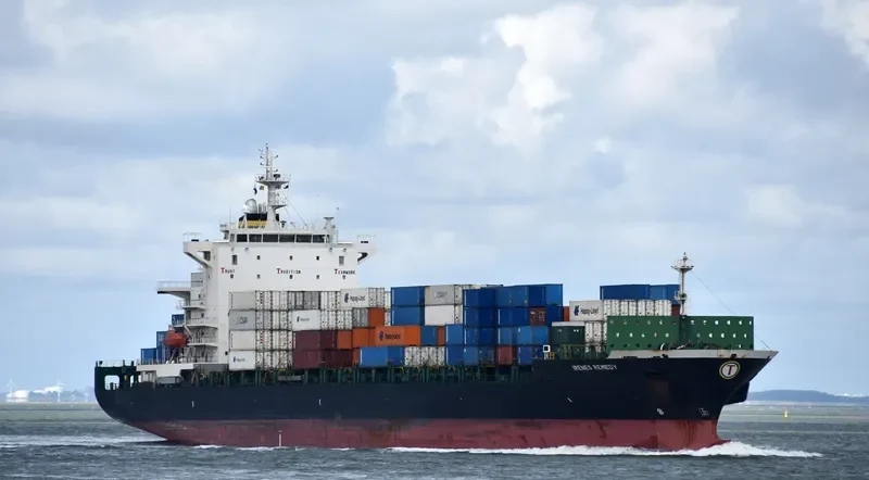 IRENES REMEDY Container Ship IMO 9315850 photo 5