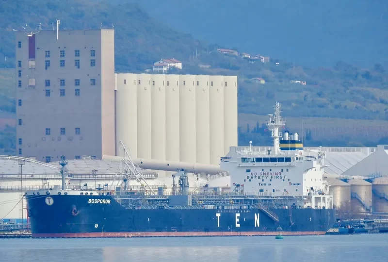 BOSPOROS Tanker IMO 9315903 photo 2